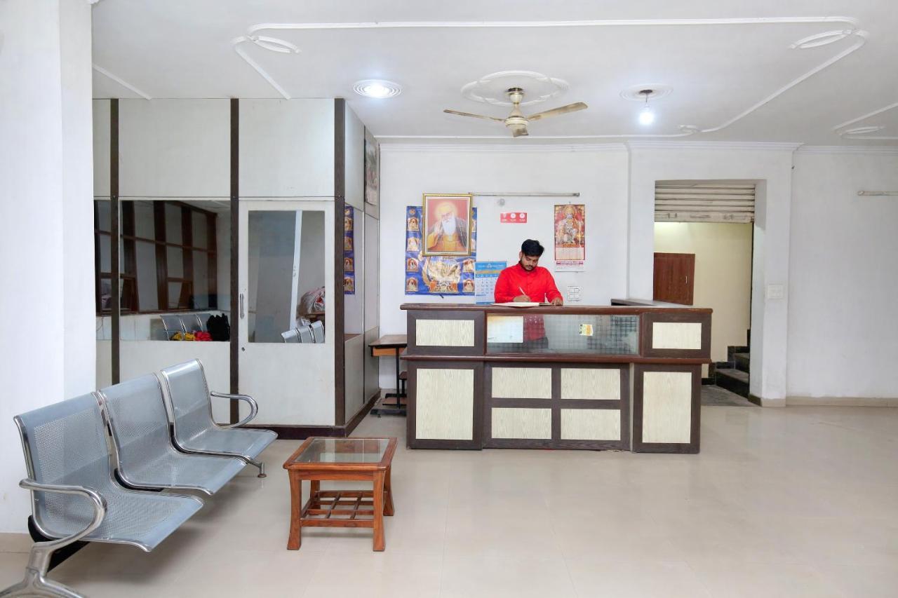 Oyo 24423 Hotel Royal Sohāna المظهر الخارجي الصورة