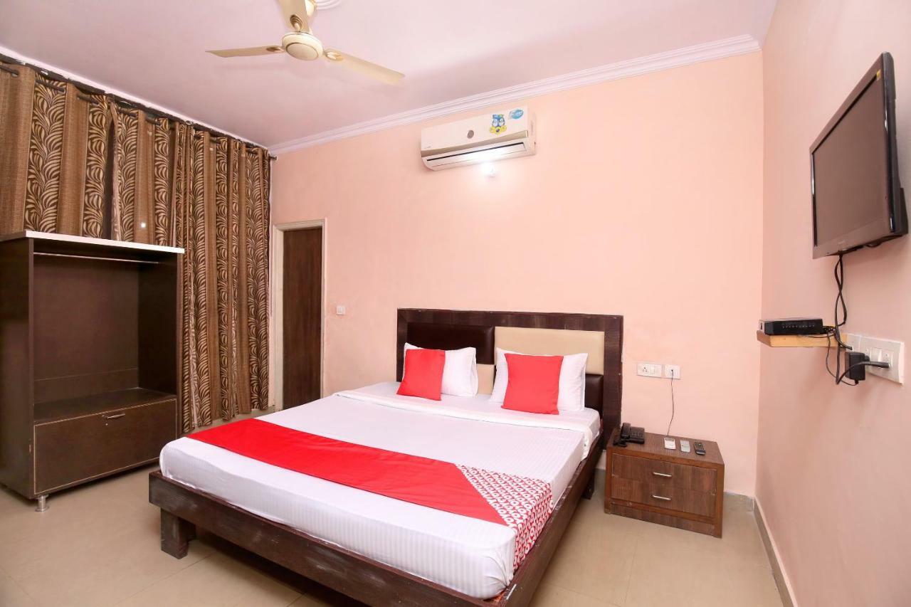 Oyo 24423 Hotel Royal Sohāna المظهر الخارجي الصورة